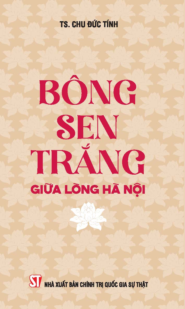 Bông sen trắng giữa lòng Hà Nội